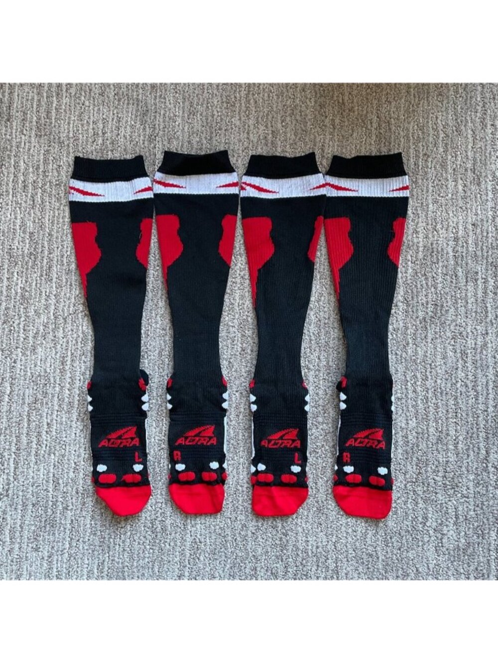 Lot of 2 Pairs Altra Men's Small 6.5-8 Long Compression Running Socks Black
